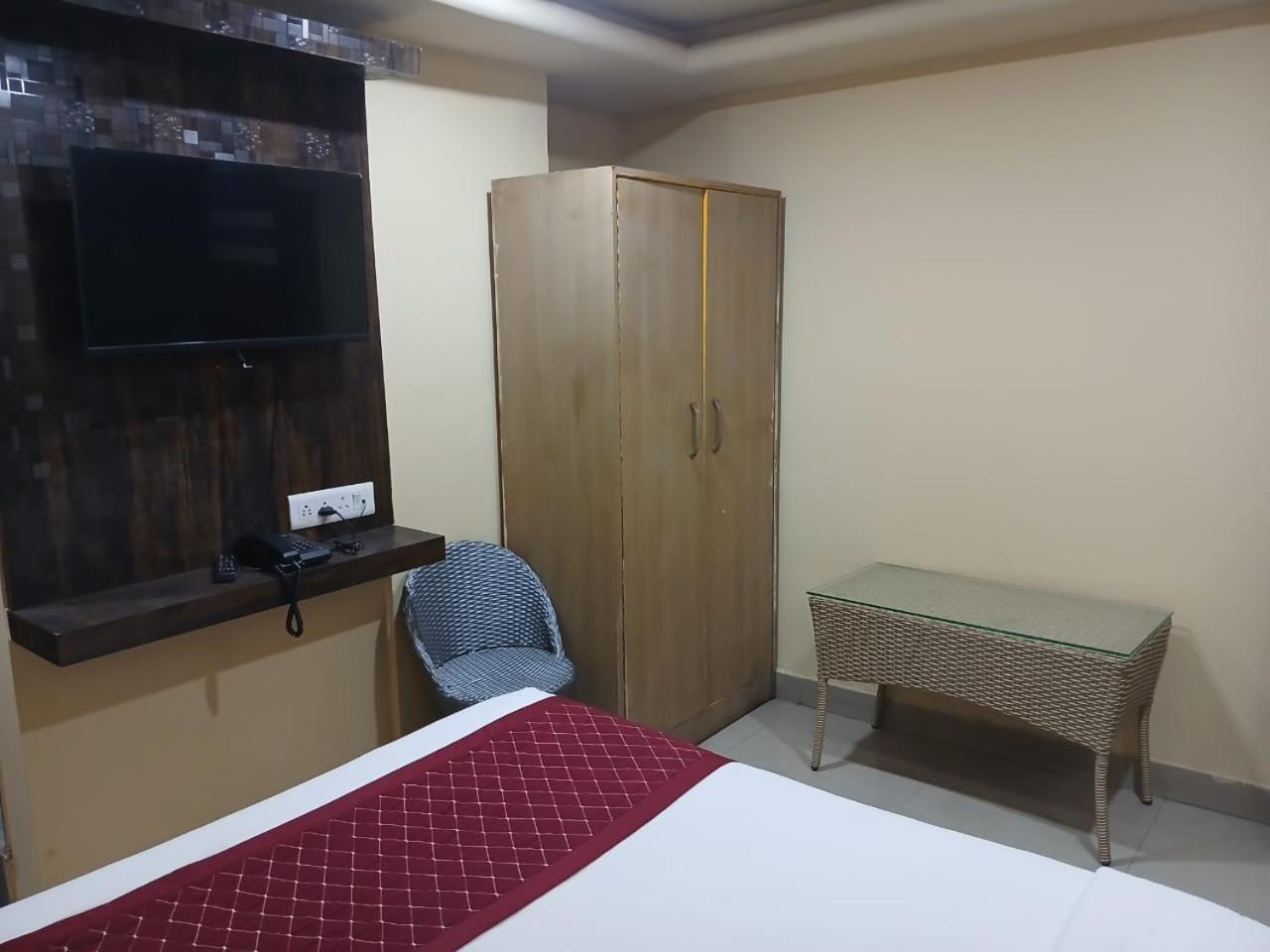 Blossoms Room Hotel Alekhya Residency- Luxury Lollection Χιντεραμπάντ Εξωτερικό φωτογραφία